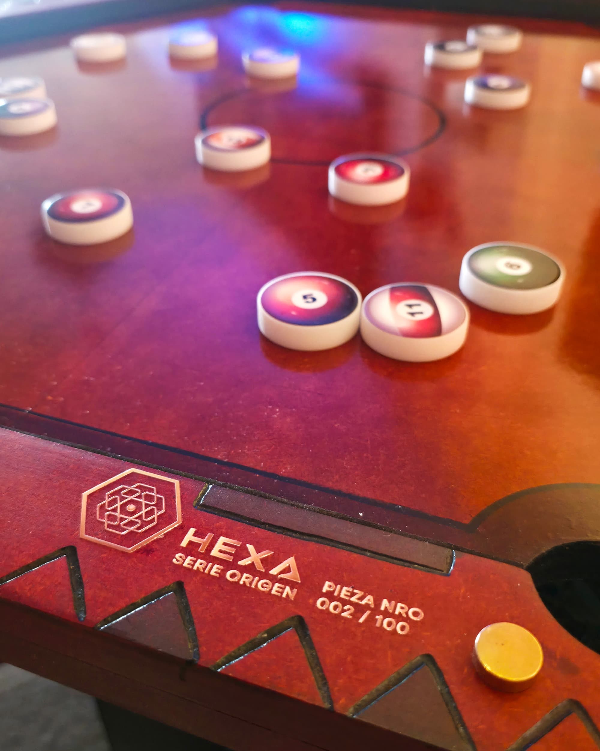 hexa-legado-mesas-artesanales-madera-juegos-mesa-granate-7