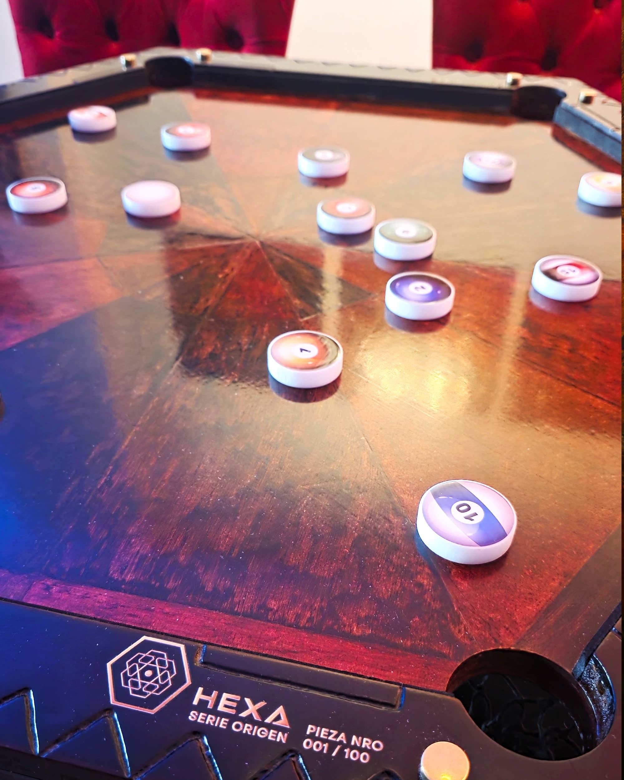 hexa-legado-mesas-artesanales-madera-juegos-mesa-prisma-3