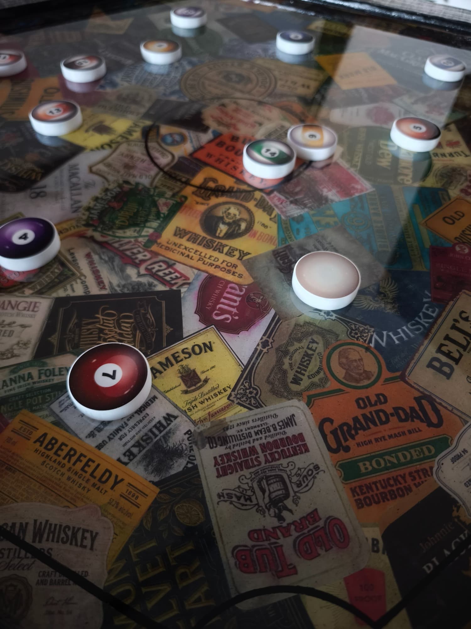 exa-legado-mesas-artesanales-madera-juegos-mesa-whisky-5